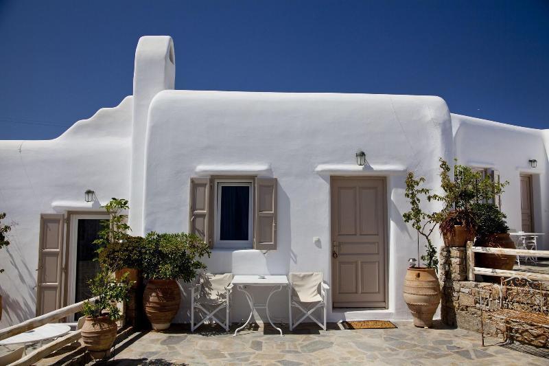 Eleni's Village Apartmán *