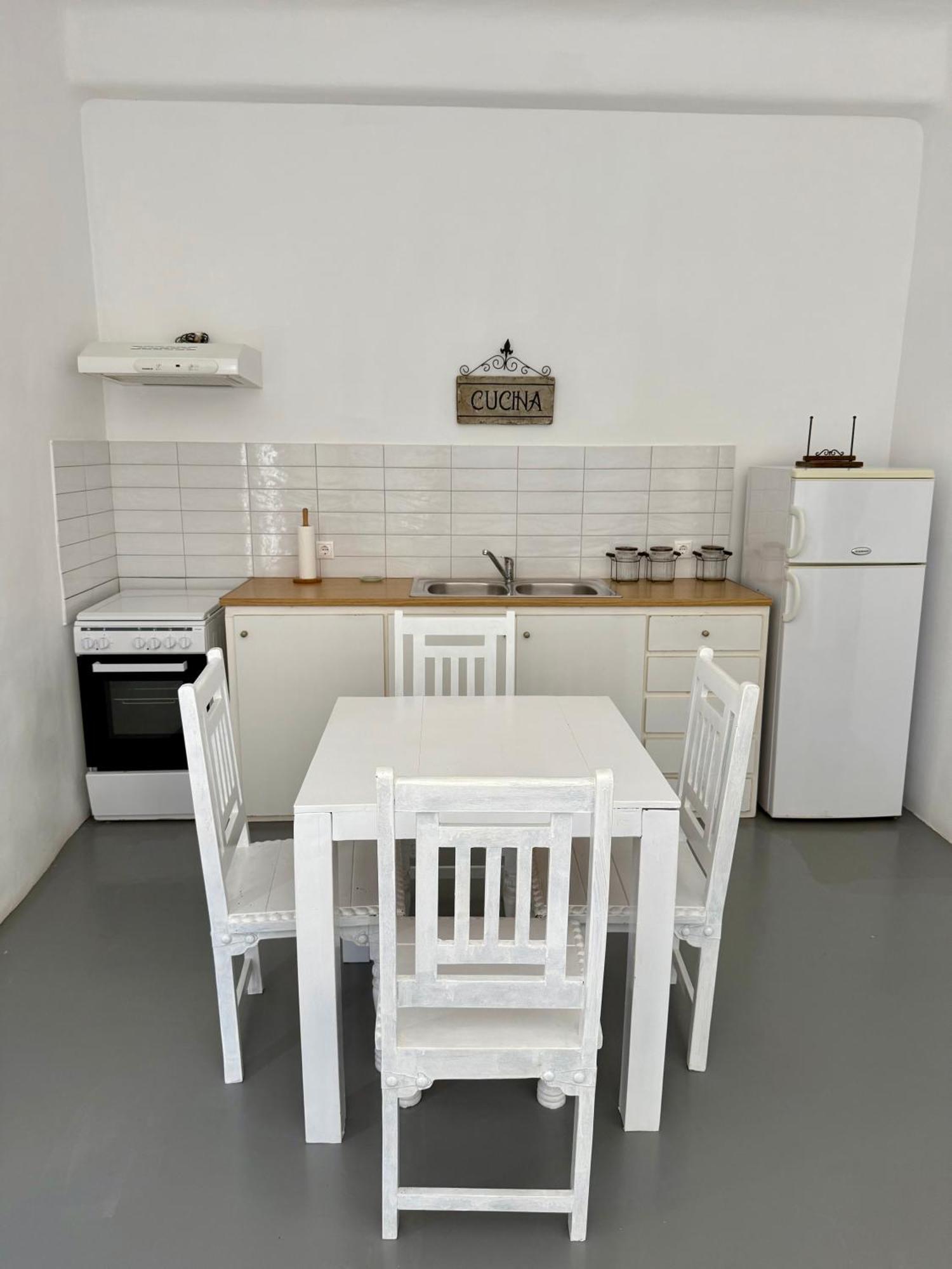 Eleni's Village Appartement Klouvas